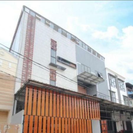 Kamar Keluarga Duri Kosambi Hotel Jakarta Kültér fotó