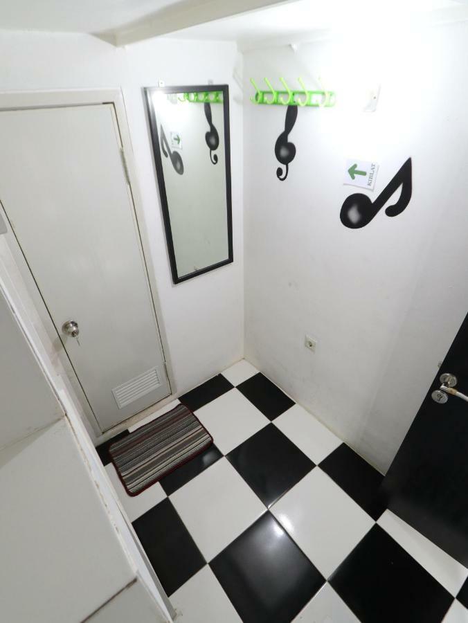 Kamar Keluarga Duri Kosambi Hotel Jakarta Kültér fotó